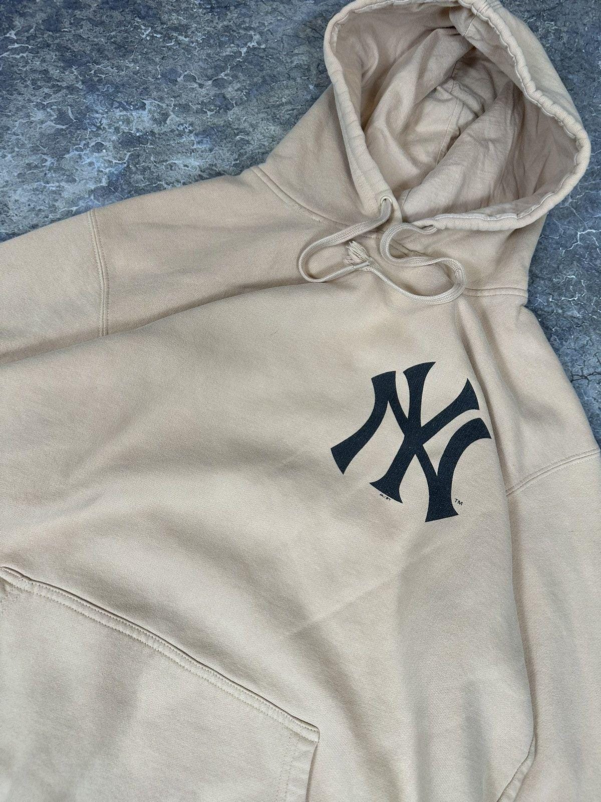 Vintage Off White New York Yankees Hoodie