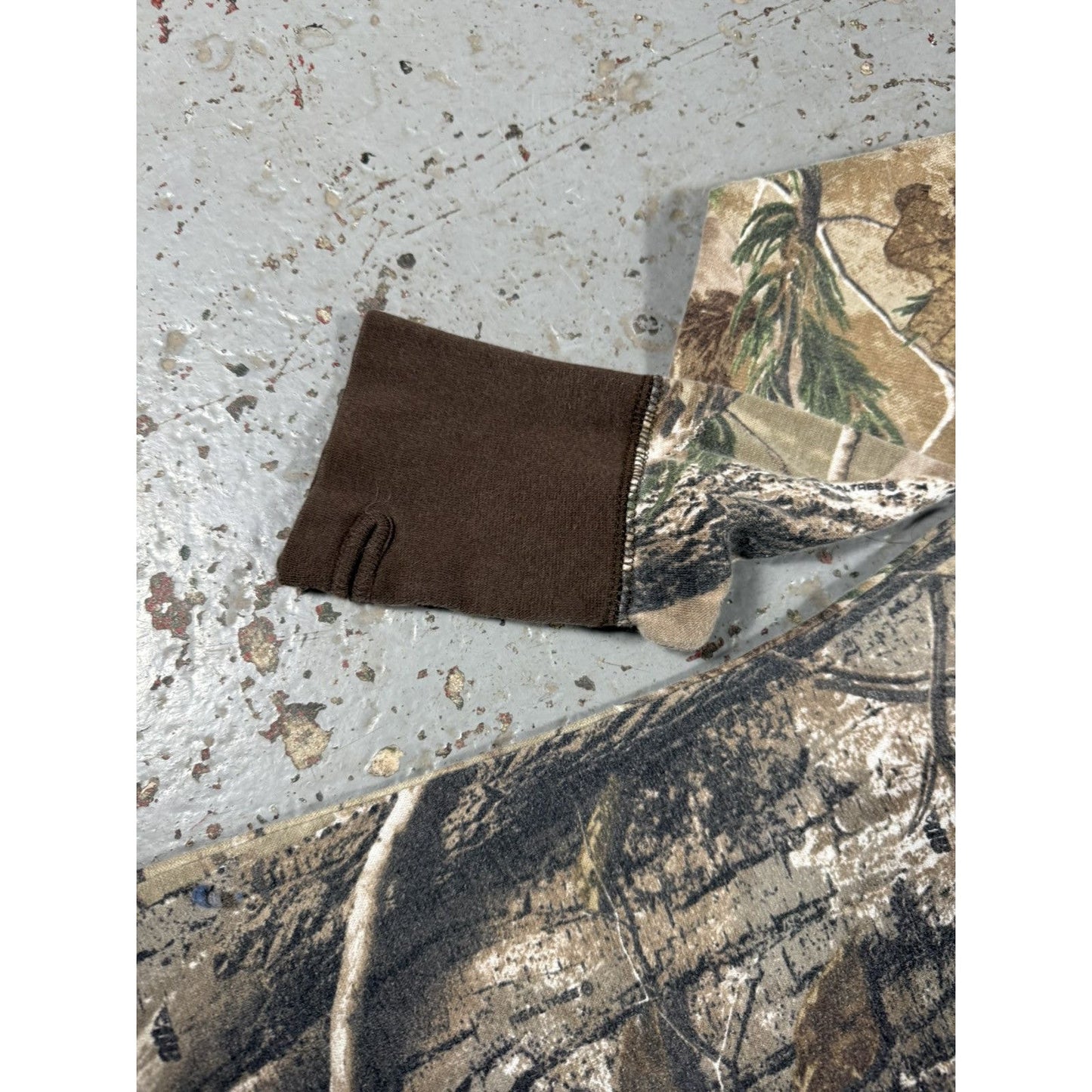 Vintage Realtree Camo Longsleeve Tee