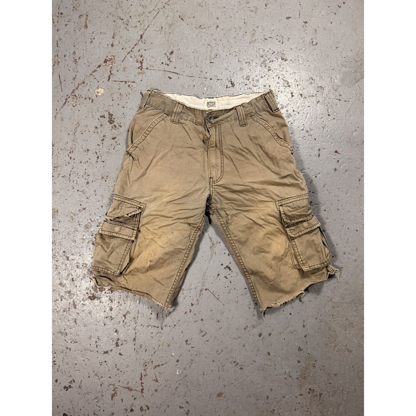 Vintage Sun Faded Levi’s Cargo Shorts Distressed