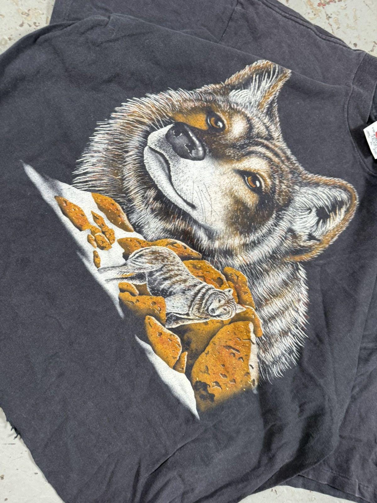 Vintage Cropped Faded Nature Wolf Tee