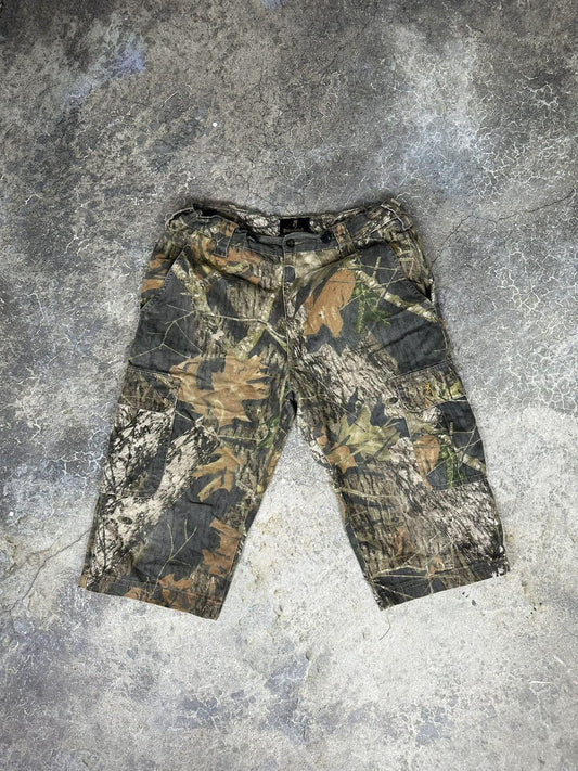 Vintage Realtree Long Cargo Shorts