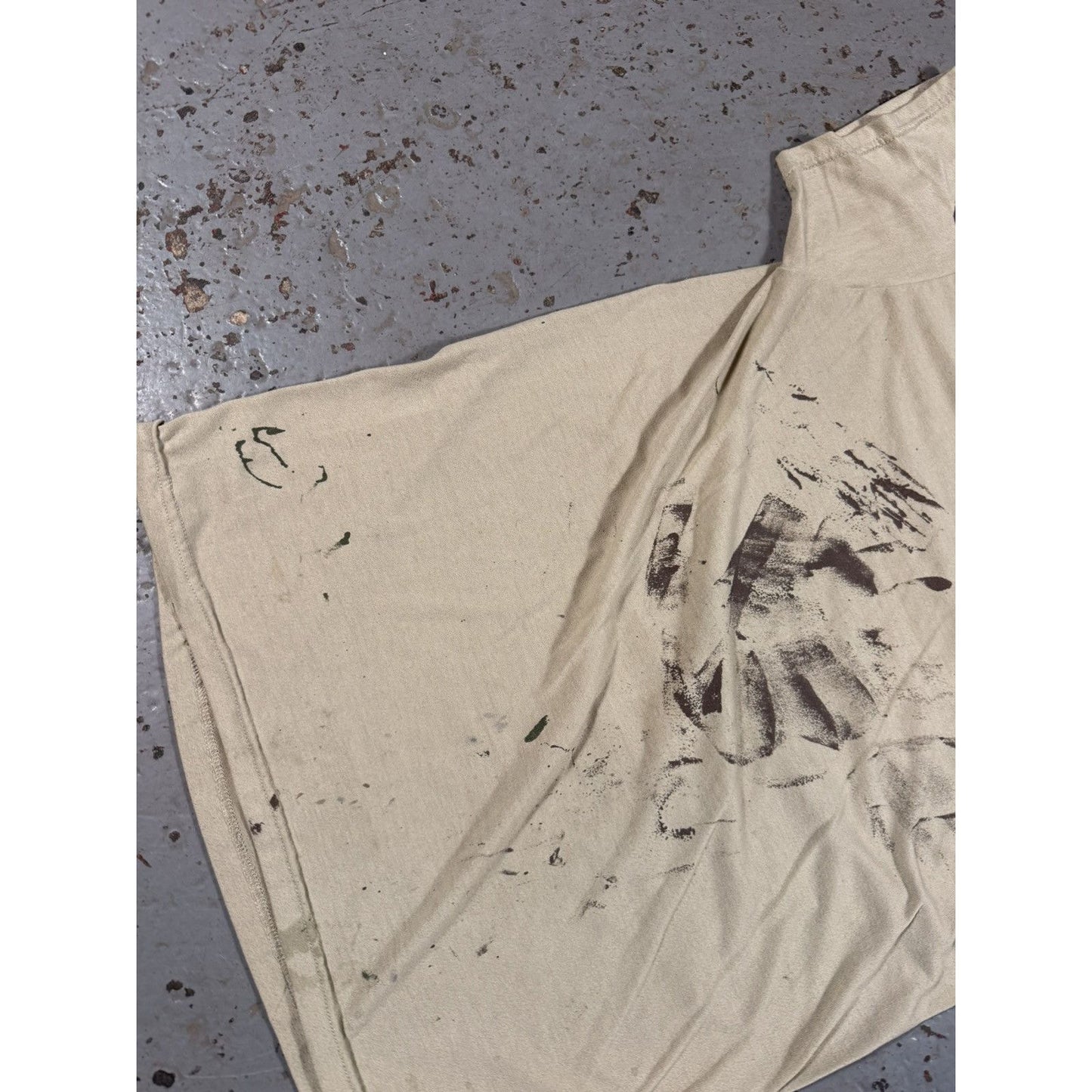 Vintage Paint Splash Distressed Classic 70s Style Tee