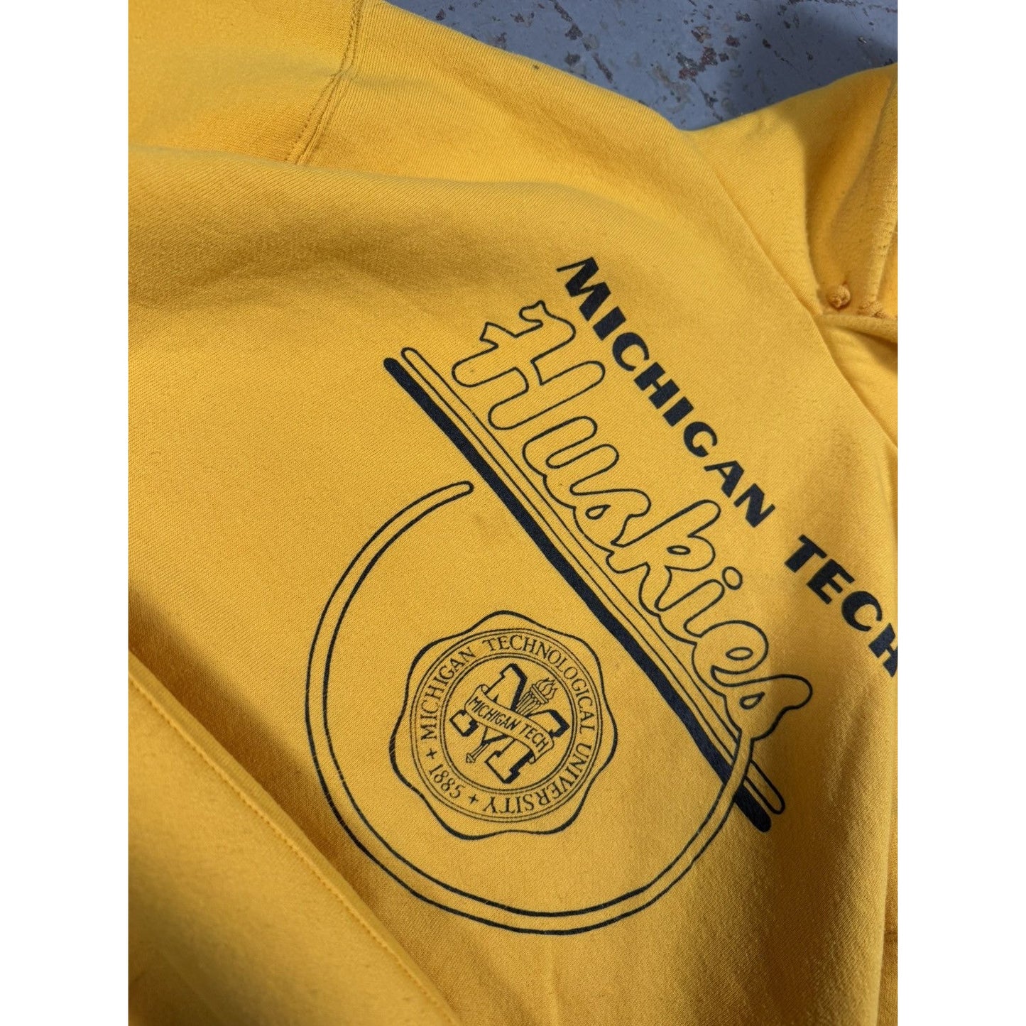 Crazy Vintage Michigan Tech Huskies Russell’s Classic Hoodie
