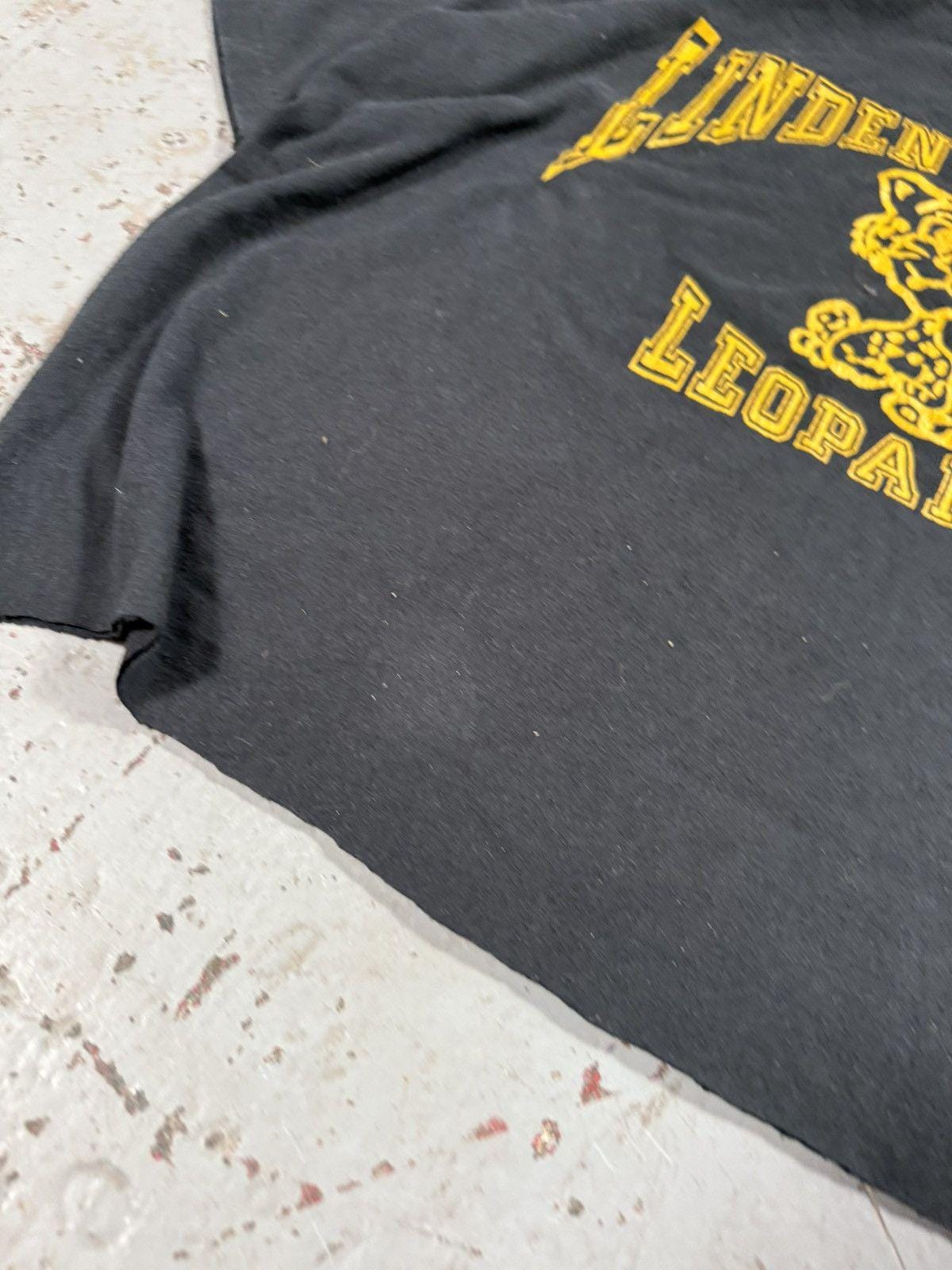 Vintage Single Stitch Lindon Park Ice Leopards Cropped Tee