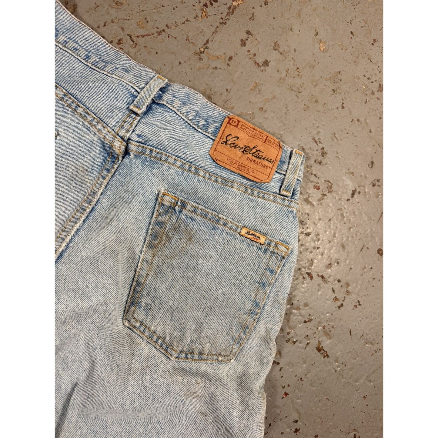 Vintage Levis Signatures Faded Jeans