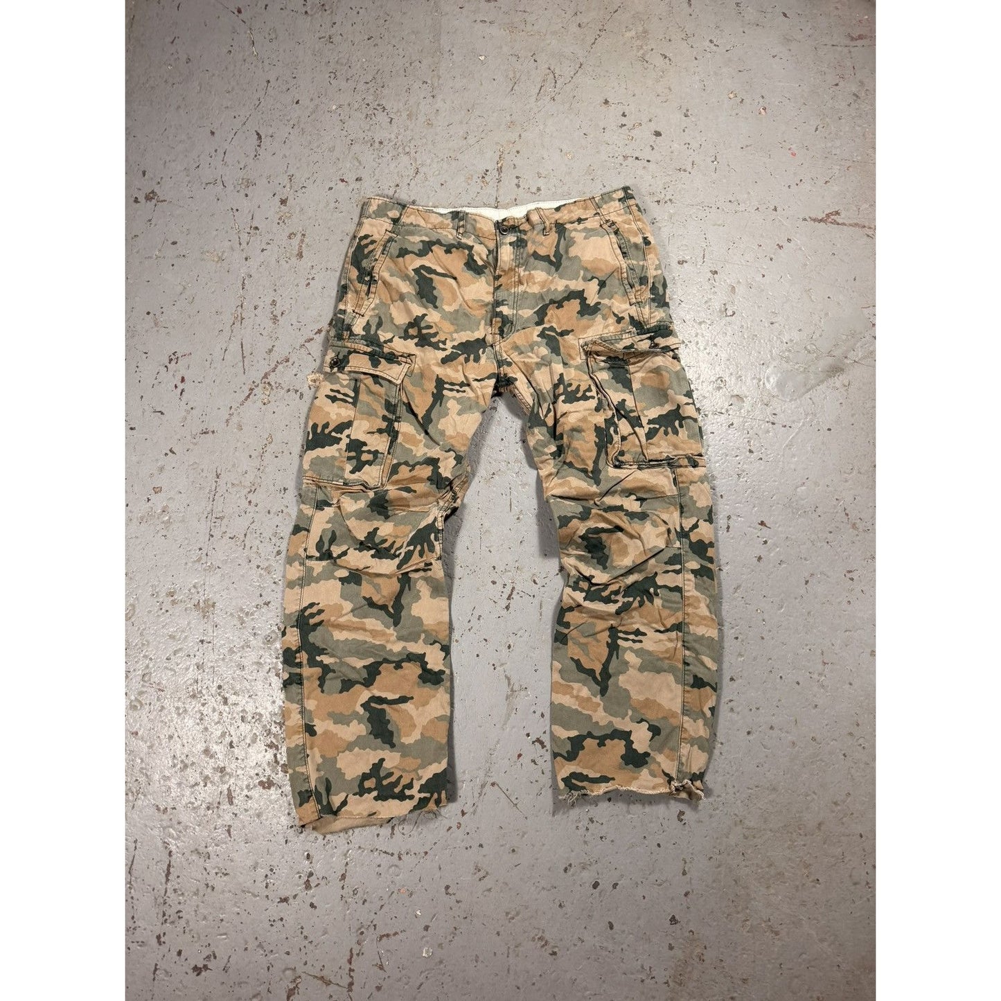 Vintage Levis Cargo Camo Pants