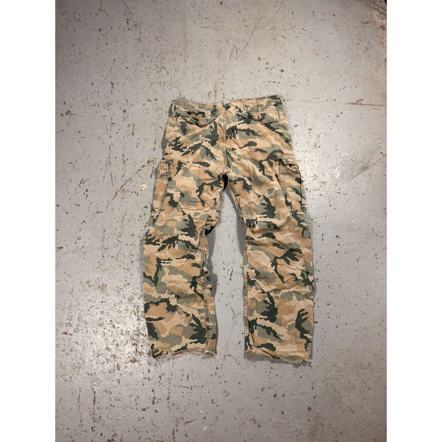 Vintage Levis Cargo Camo Pants