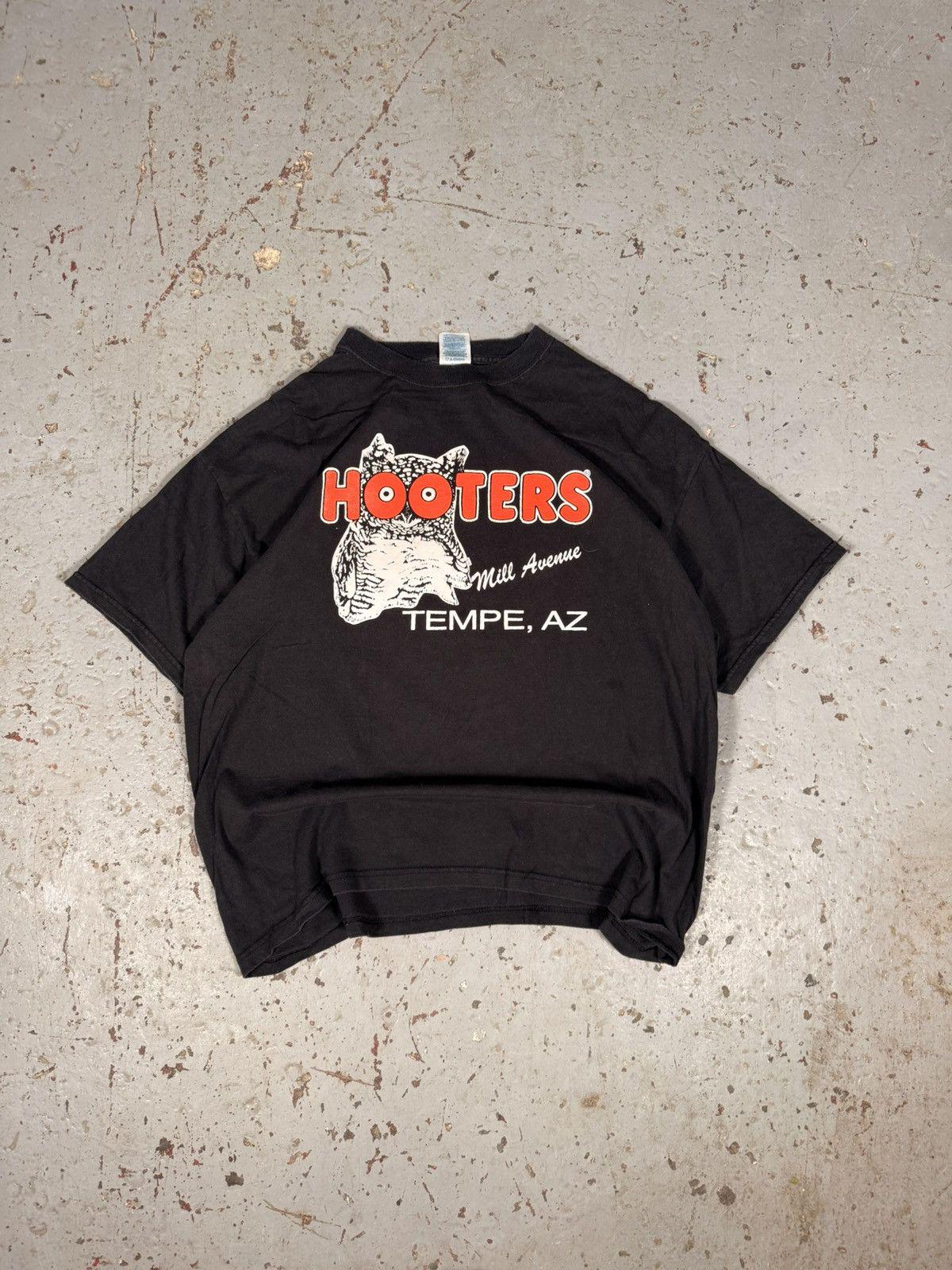 Vintage Hooters Tempe Arizona Tee