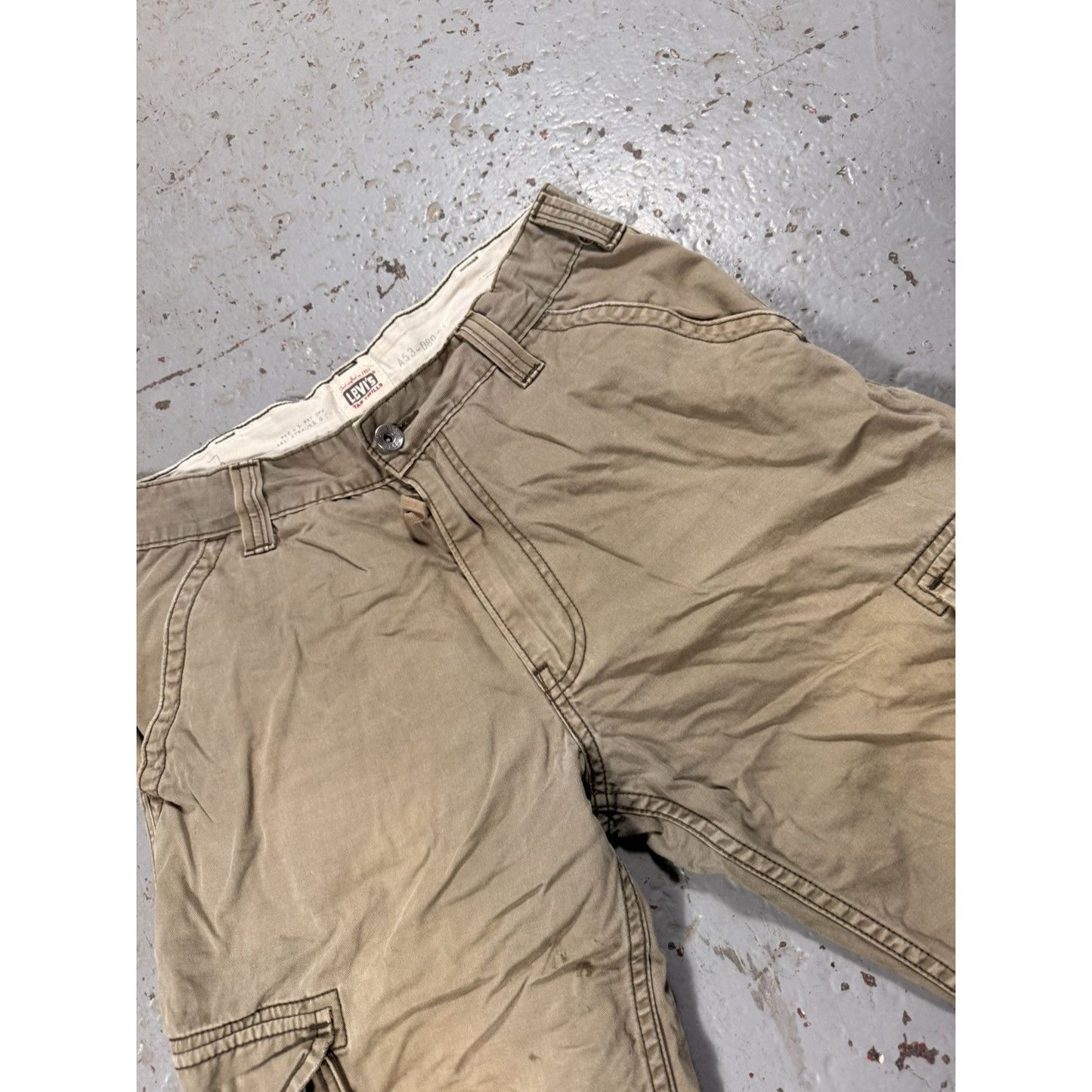 Vintage Sun Faded Levi’s Cargo Shorts Distressed
