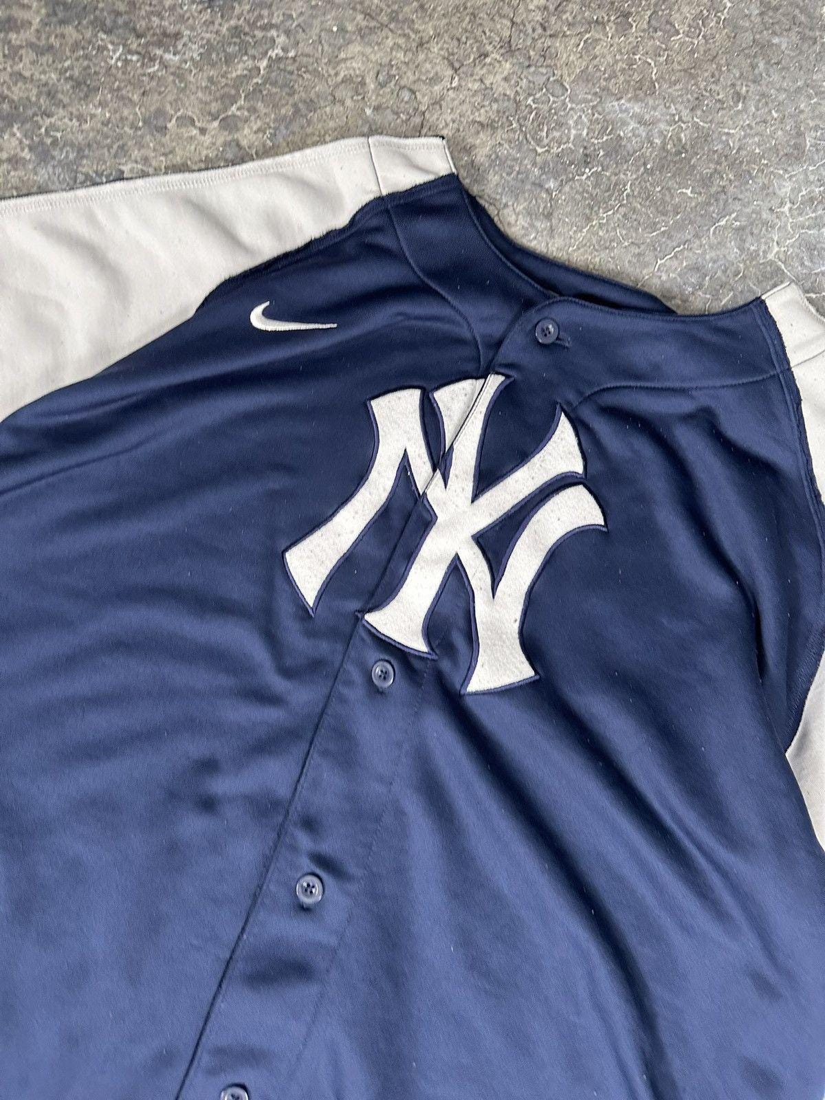 Vintage Nike New York Yankees Embroidered Jersey